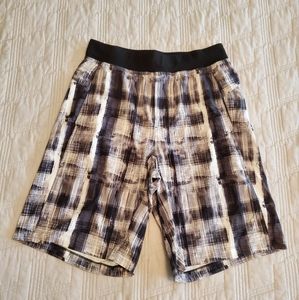 Lululemon shorts size M with 11in inseam
